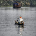 ഗുരുവായൂരും സംയുക്തമായി നടത്തുന്ന ജലപാത പുന:സ്ഥാപിക്കാനായി നടത്തുന്ന യാത്ര